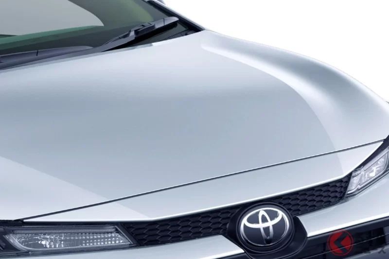搭載「6速MT」的Toyota「新型sedan」於日本發表！引發熱烈討論，甚至出現「太過硬派了吧」「這種規格…好想要！」等聲音！採用「純gasoline engine」、專為學習駕駛樂趣打造的新車型「Toyota教習車」備受關注！