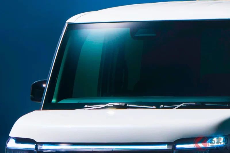 「已經不像輕型車了！」Honda 全新「N-BOX」引爆熱烈討論！「interior 高級感超猛…」「帶點 sporty 的成熟感很棒」等好評不斷！採用「全黑設計」的特仕版「Black Style」備受關注！