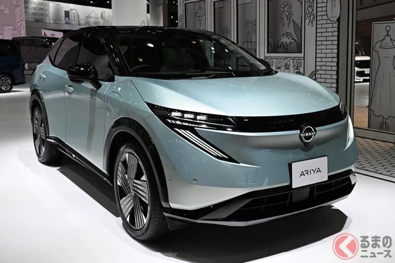 Nissan「全新最頂級SUV」引發關注！採用新V-Motion水箱護罩的俐落設計與更高質感內裝進化！還提供約400匹馬力高性能4WD版本的「最新Ariya」究竟是什麼車！