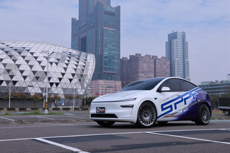 【改裝實戰】SPPF可撕噴膜漸層塗裝，Model Y電車也能超帥氣(上)