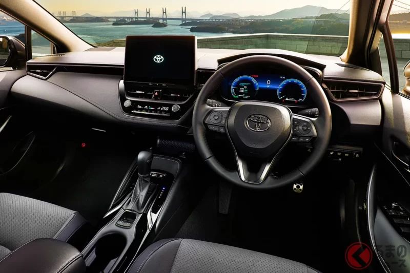 最高26km/L！Toyota「新型 station wagon」引發關注！採用專用 sport seat 與特殊 suspension！60週年紀念版本「Corolla Touring ACTIVE SPORT」到底是什麼？