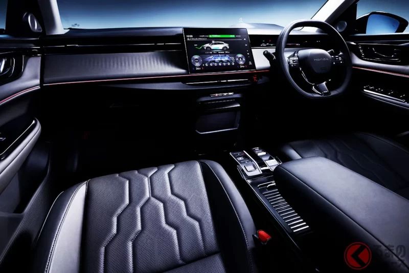 新車300萬日圓級！？Honda「新型 Sharp SUV」引發關注！時隔3年半復活的5門SUV搭載滿滿「Honda首次導入的劃時代配備」！新型「Insight」到底是什麼樣的車型？
