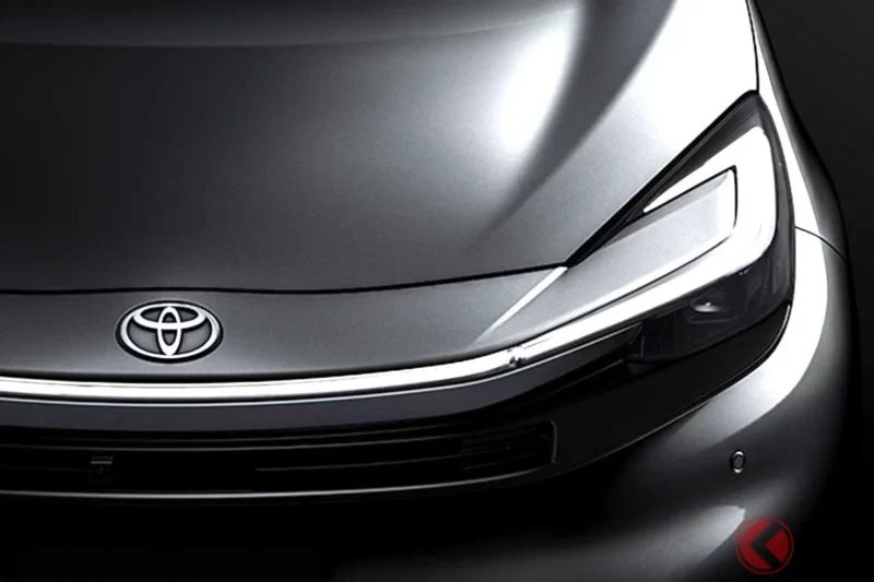 新車約248萬日圓起！Toyota「最新鯊魚臉（shark-face）小型車」受到關注！全長4m級車身「每公升34km」油耗表現！車色配置超豐富，「Toyota Aqua」的配色展開解析