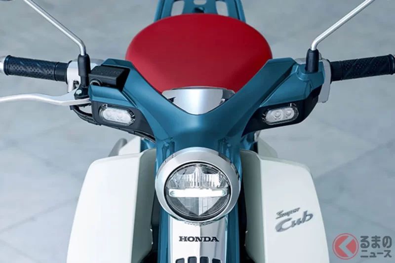 每公升可跑70km！Honda「Super Cub C125」備受關注！專屬輪圈與立體徽章大幅提升高級感！新增新車色的“最新”車型有哪些特色？