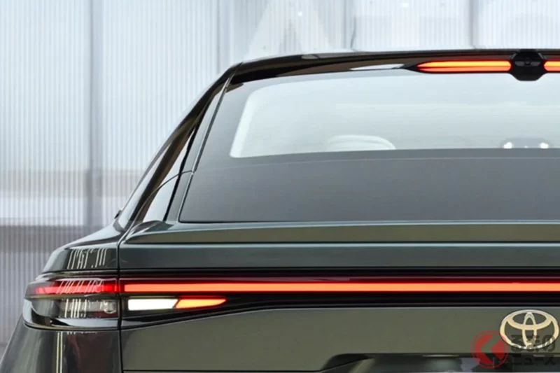 Toyota新型「“最頂級”sedan」引發熱烈反響！「約400萬日圓很有吸引力」「Toyota開始認真了」「後座導向的配備很棒」等聲音也出現！全長超過5m的「bZ7」China model成為焦點！