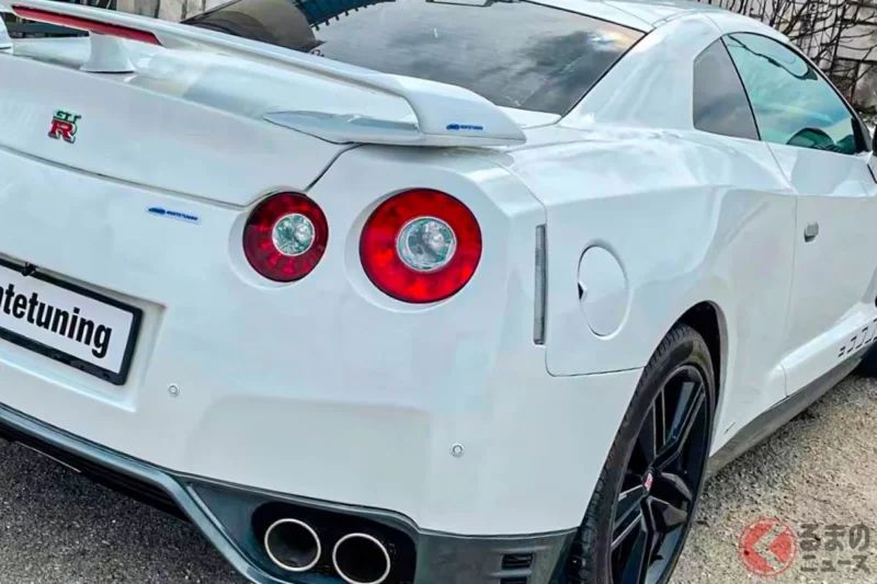 只要140萬日圓！？ 日產「仿GT-R」太狂了！ 小巧車身竟搭載2.5L V6引擎＋MT手排！ 德國網站上驚見神似「R35!?」的創意改裝車到底是什麼？