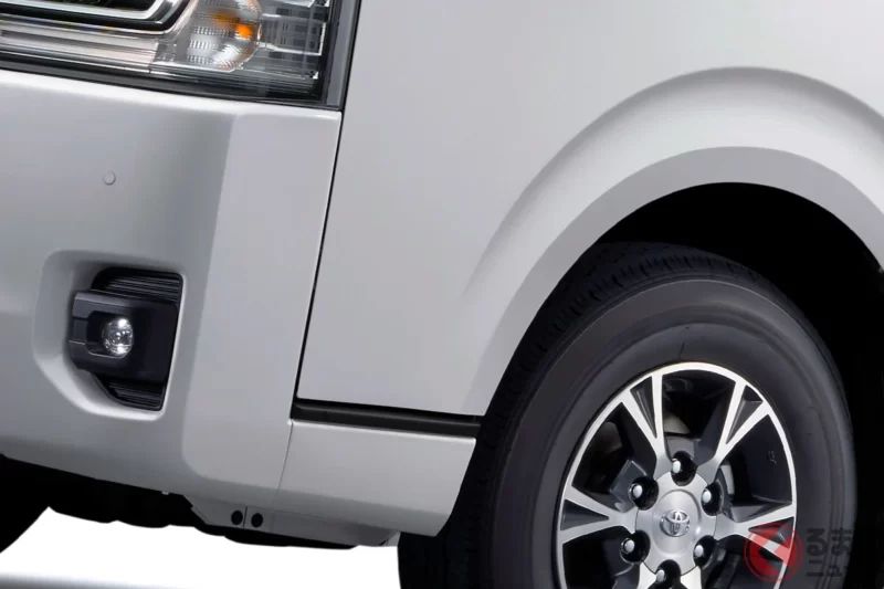 新車售價286萬日圓起！Toyota全新「Hiace」發表引發熱烈迴響！網友大讚「方正造型超帥！」「這才是商用Van之王！」，就連現任車主也相當滿意！全新車型究竟進化了哪些重點？