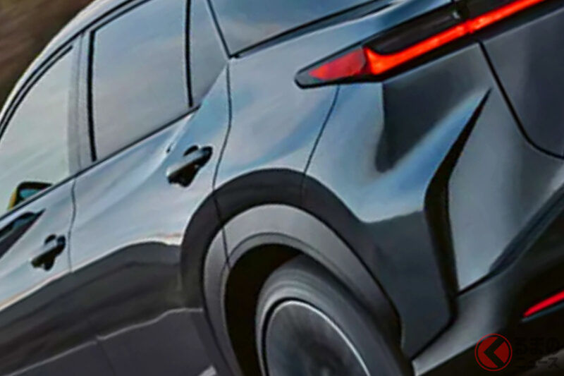 Lexus「新・高級sport SUV」！搭載“400馬力以上”高輸出動力單元＆可進行MT駕駛的「劃時代系統」！“嶄新異形方向盤”也是特色的最新「RZ」德國規格引發關注！