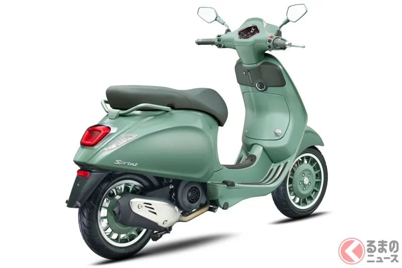 Vespa 採用「初期 model 風格配色」的「新 scooter」正式發售！綠色感超強、超有型！為紀念品牌誕生80週年推出的「Sprint 80TH」登場