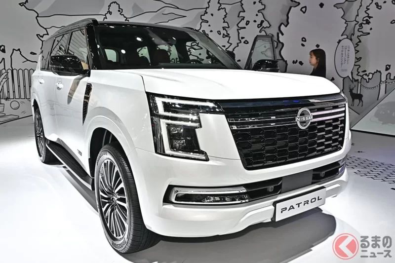 Nissan新款「3排・8人座」大型SUV即將上市！比Land Cruiser還大、全長5.3m級的巨型4WD，20年來首次復活！搭載400匹以上雙渦輪的頂級越野車「新款Patrol」到底是什麼車？