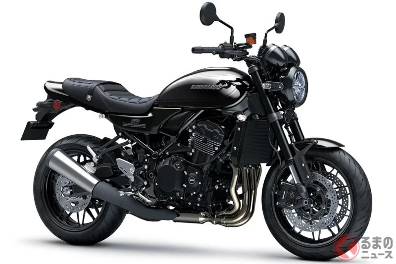 Kawasaki人氣車款「Z900RS」推出「黑到極致」版本！就連鍊條、支架都採用黑色塗裝，「Black Ball Edition」2027年式正式上市