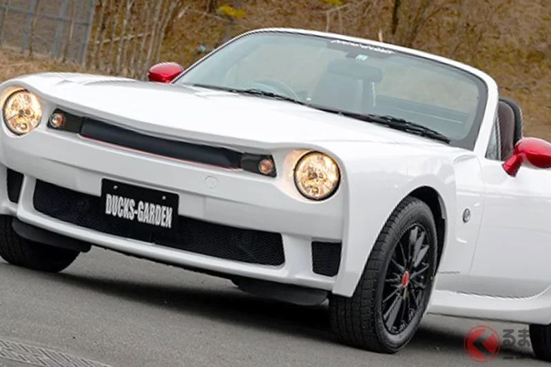 約105萬日圓！Mazda 大膽推出「Roadster 經典老車設計」版本引發熱烈迴響！網友直呼：「復古氛圍太棒了！」「圓形頭燈加上長車頭真的超有味道……」以經典名車為設計靈感打造的 Ducks-Garden「Nightingale」車身套件實在太驚艷！