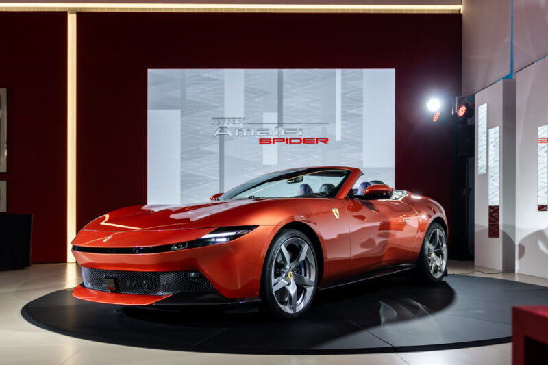 暢享自由風情 Ferrari Amalfi Spider