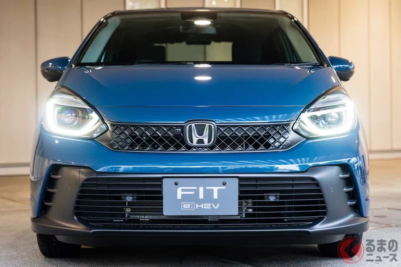 Honda新款「Fit」上市！ 外觀極具運動感的「熱銷等級」全新登場！ 搭載三輻式方向盤與黑色內裝的「Z」究竟是什麼樣的車型？