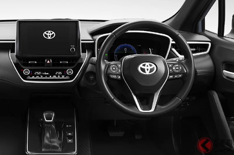 便宜109萬日圓！豐田新款「最便宜版 Corolla Cross」超厲害！超高CP值＆每公升可跑26.4km的低油耗！配備實用的入門車型「S」有何魅力？