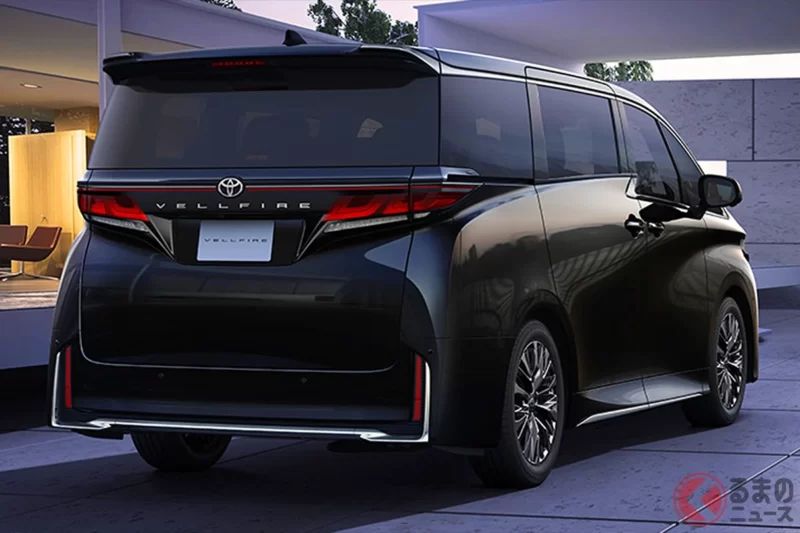 【價差415萬元】Toyota全新豪華MPV登場！ 入門款與頂規版到底差在哪？ 外觀、內裝與動力規格都有差異！ 換上新車色與全新內裝配色，進化後的「Vellfire」全面比較！