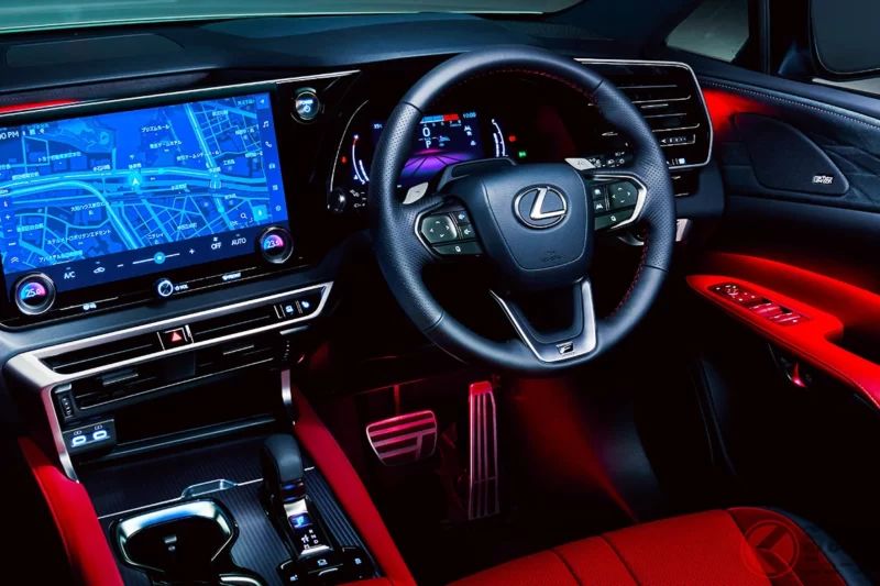 Lexus豪華「中型SUV」頂級車型超厲害！ 奢華內裝大量採用「專屬真皮」打造！ 還搭載超強勁的「Turbo × Hybrid」動力系統！ 最新「RX500h」F SPORT版本到底有什麼魅力？