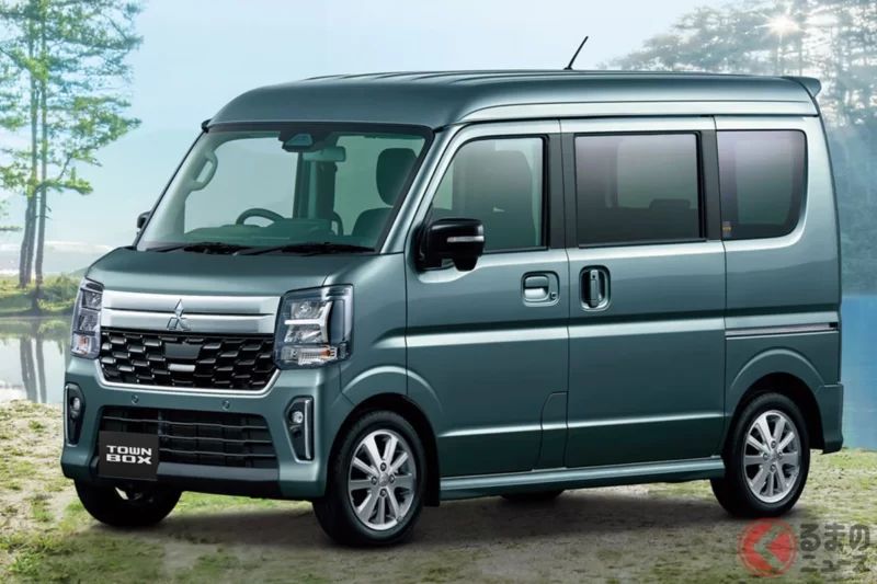 新車213萬元！三菱全新「滑門旅行車」引發熱烈討論！「三菱鑽石Logo超適合它！」「現在還買得到真是太好了……」等好評不斷！質感大幅提升、採用全新前臉設計的「全新Town Box」備受矚目！