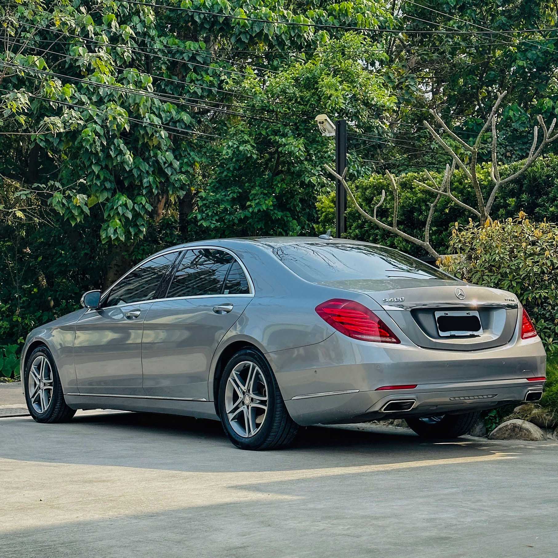 BENZ S400 油電 雙魚眼 電吸門 全景天窗 四區恆溫 中文圖資 氣壓懸吊 摸門 新車價580萬, 現在只要1.6折 即可入主豪華房車霸主  第2張相片