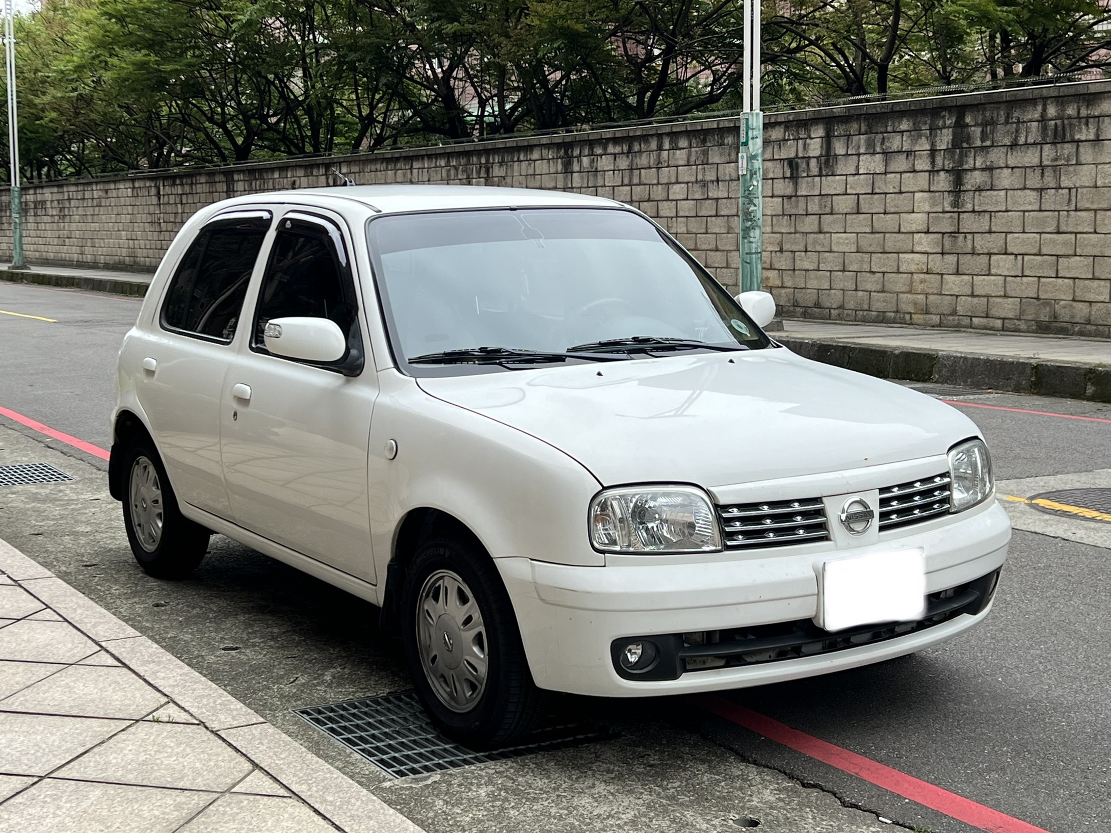 Nissan march 2006