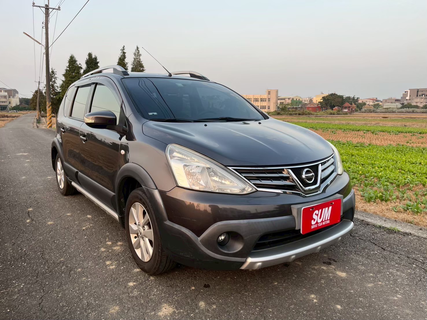 2014年NISSAN  Livina旗艦版 ikey 恆溫 原版實跑17萬 全程原廠保養 優惠17.8萬